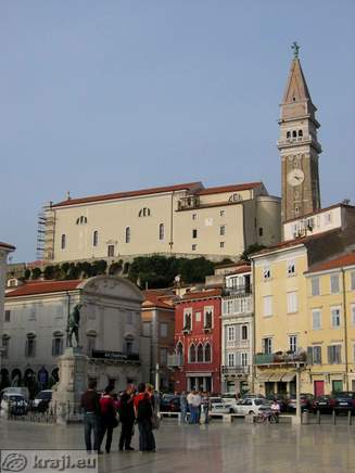 Cerkev sv. Jurija nad Tartinijevem trgom