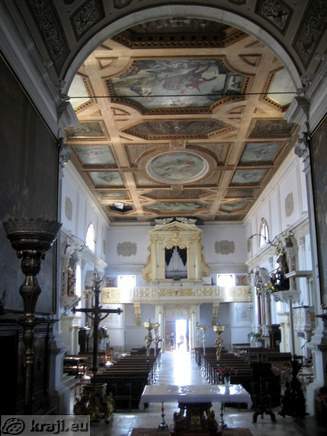 St. George's Church - Inside