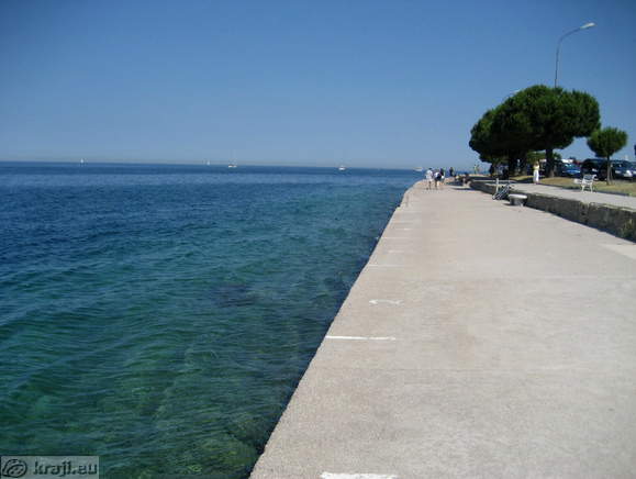 Široka promenada ob Jadranskem morju