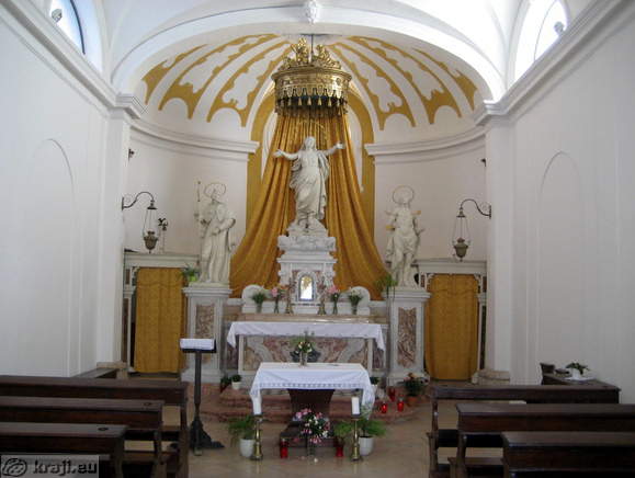 Cerkev sv. Roka - Oltar
