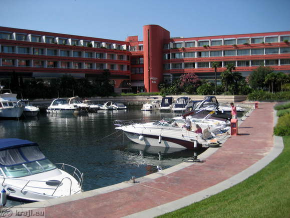 Yachts in Marina Bernardin
