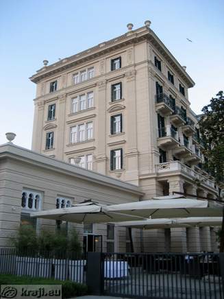 Palace Hotel from side