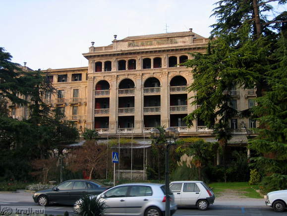 Hotel Palace before renovation