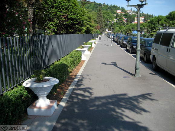 Street Obala in front of Palace Hotel