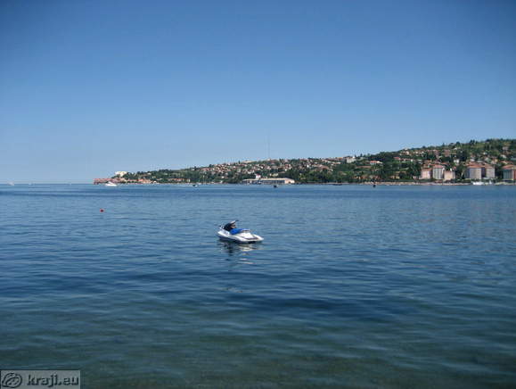 Kamping Lucija <br> Pogled proti Bernardinu