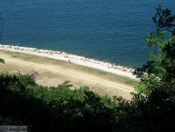 Rt Seča <br> Pogled na divjo plažo z lokacije Forma Viva Portorož