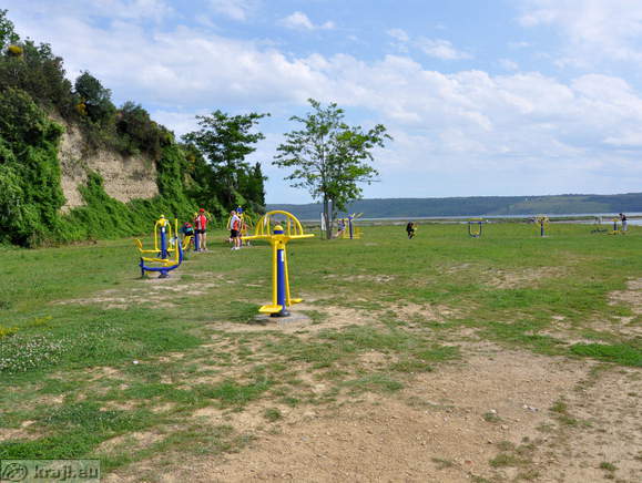 Fitness na prostem pri divji plaži