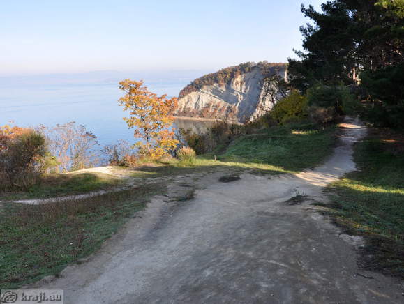 Peš pot nad zalivom sv. Križa