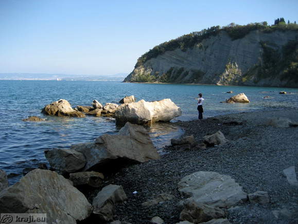 Skale na obali zaliva sv. Križa