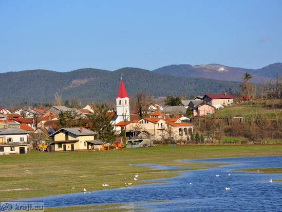 Klenik with the Church of St. Lenart