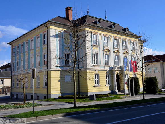 Mestna hiša - Ljubljanska cesta 4