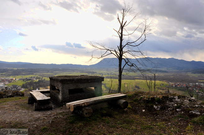 Postojna - Schloss Adelsberg (Berg Sovic)