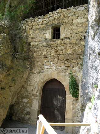 Predjama Schloss - Umgebung