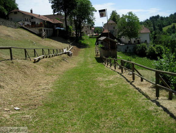 Predjama Schloss - Umgebung