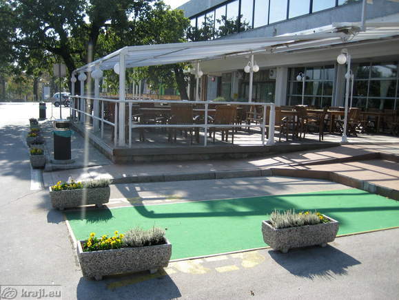 Restavracija ob hotelu Maestoso