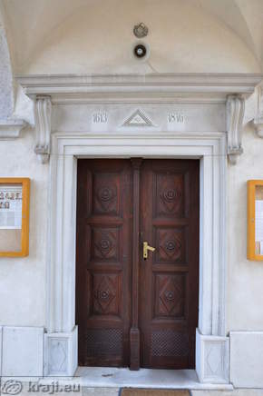Entrance into the Church of St. Michael with the year 1613