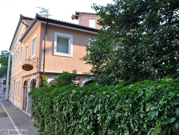 Sezana - Park am Gericht