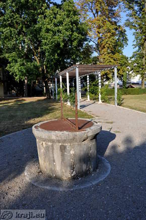 Vodnjak v parku