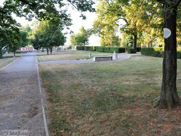 Vzporedna promenada v parku