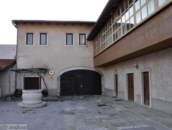 Vinska klet v Sežani
