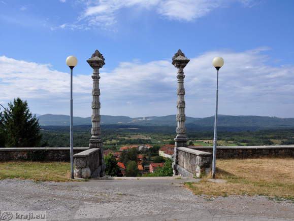 Columns on the top of the stairs