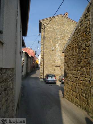 Cesta skozi vas Korte