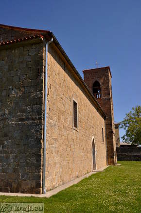 Kostabona - Die Kirche des Hl. Cosma und des Hl. Damian