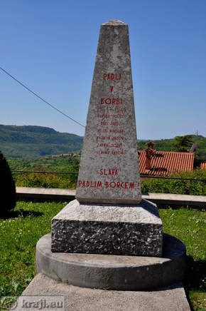Kostabona - Denkmal für die gefallenen im Nationalen Befreiungskrieg gewidmet