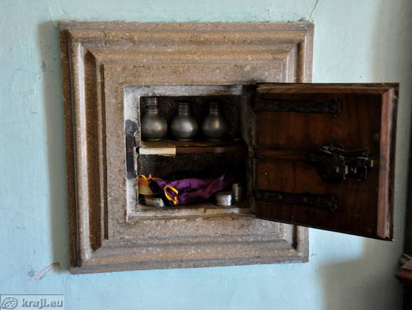 Stekleničke s svetim oljem