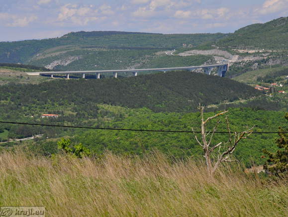 Razgled na viadukt Črni Kal