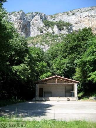 Entertainment place near path