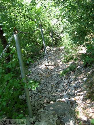 Partly secured path on the way to Osp rock wall