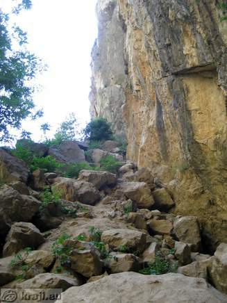 Lower part of the wall on the left side of Osp Cave