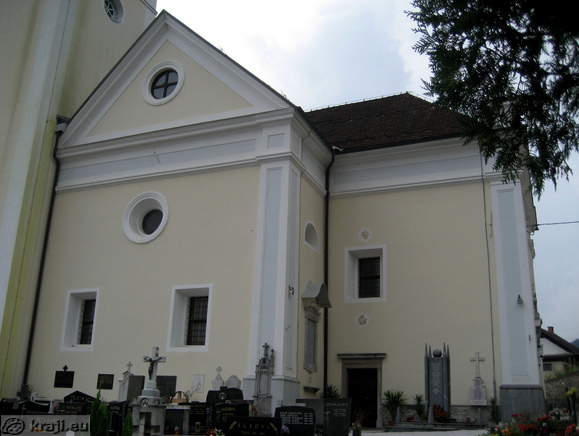 Pokopališče ob cerkvi Marijinega rojstva