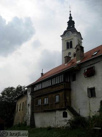 Cerkev Marijinega rojstva in kaplanija