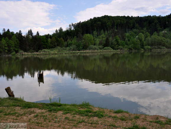 Rakovnik v dolini Drage