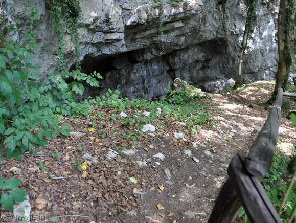 Arrival to the Poltarica Cave