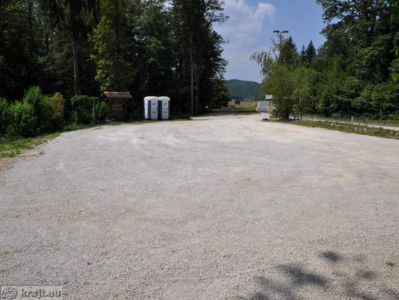 Parking area by the road from Zagradec to Zuzemberk