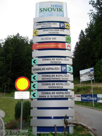 Direction sign near the entrance into Terme Snovik