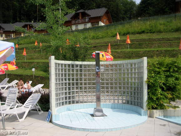 Tuš