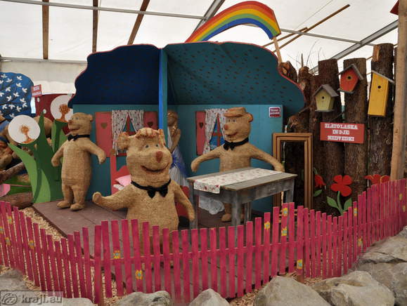 Dežela pravljičnih junakov - Zlatolaska in 3-je medvedki