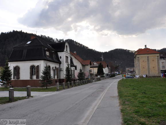 Ponoviska cesta in the direction to centre of Litija