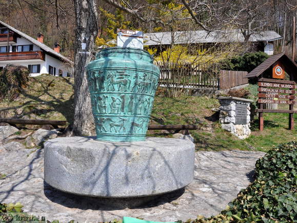 Vace Situla