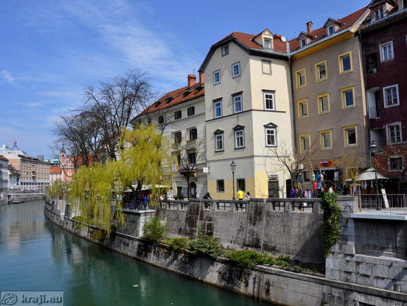 Cankarjevo nabrežje pomladi