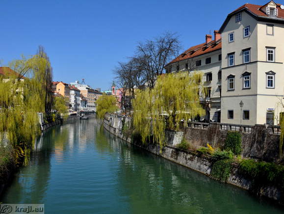 Cankarjevo nabrežje ob Ljubljanici