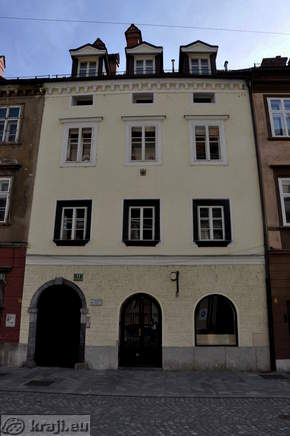 Ciril-Metodov trg 11