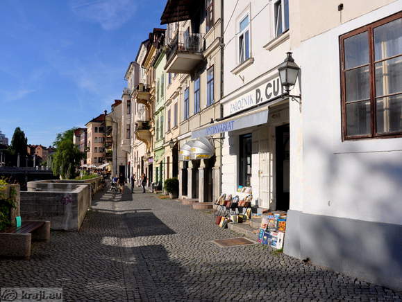 Trgovine na Gallusovem nabrežju