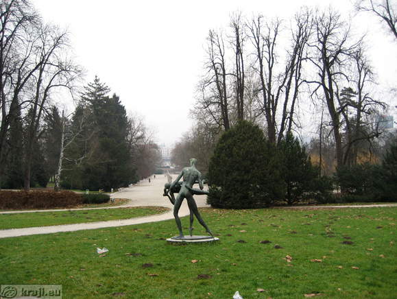 View of promenade from direction of Tivoli Mansion 