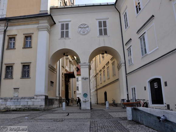 Ljubljana - Gedenktafel für Adamic und Lunder gewidmet