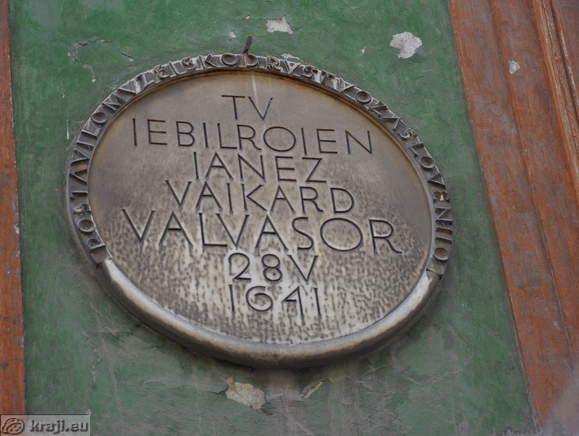 Spominska plošča - Tu je bil rojen Janez Vajkard Valvasor
